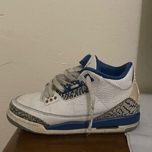Jordan Kids Shoes in White and Blue